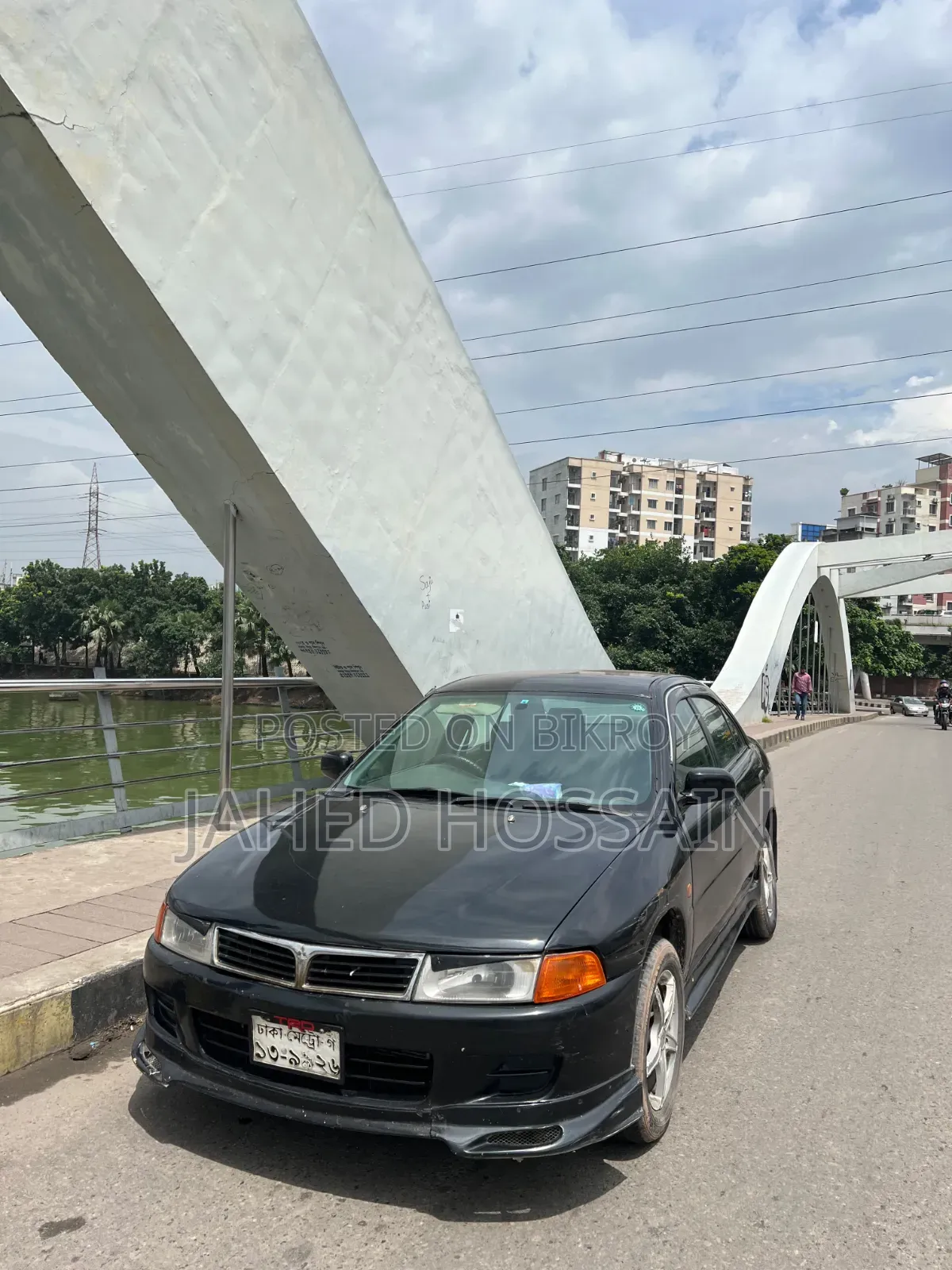 মিতসুবিশি ল্যান্সার ১৯৯৯ কালো