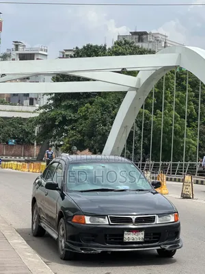 মিতসুবিশি ল্যান্সার ১৯৯৯ কালো