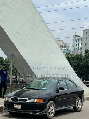 মিতসুবিশি ল্যান্সার ১৯৯৯ কালো