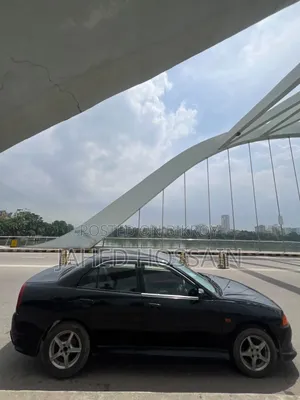 মিতসুবিশি ল্যান্সার ১৯৯৯ কালো