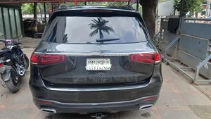 মর্সেডিজ-বেঞ্জ জিএলএস-ক্লাস জিএলএস ৪০০ডি ২০২১ ব্ল্যাক