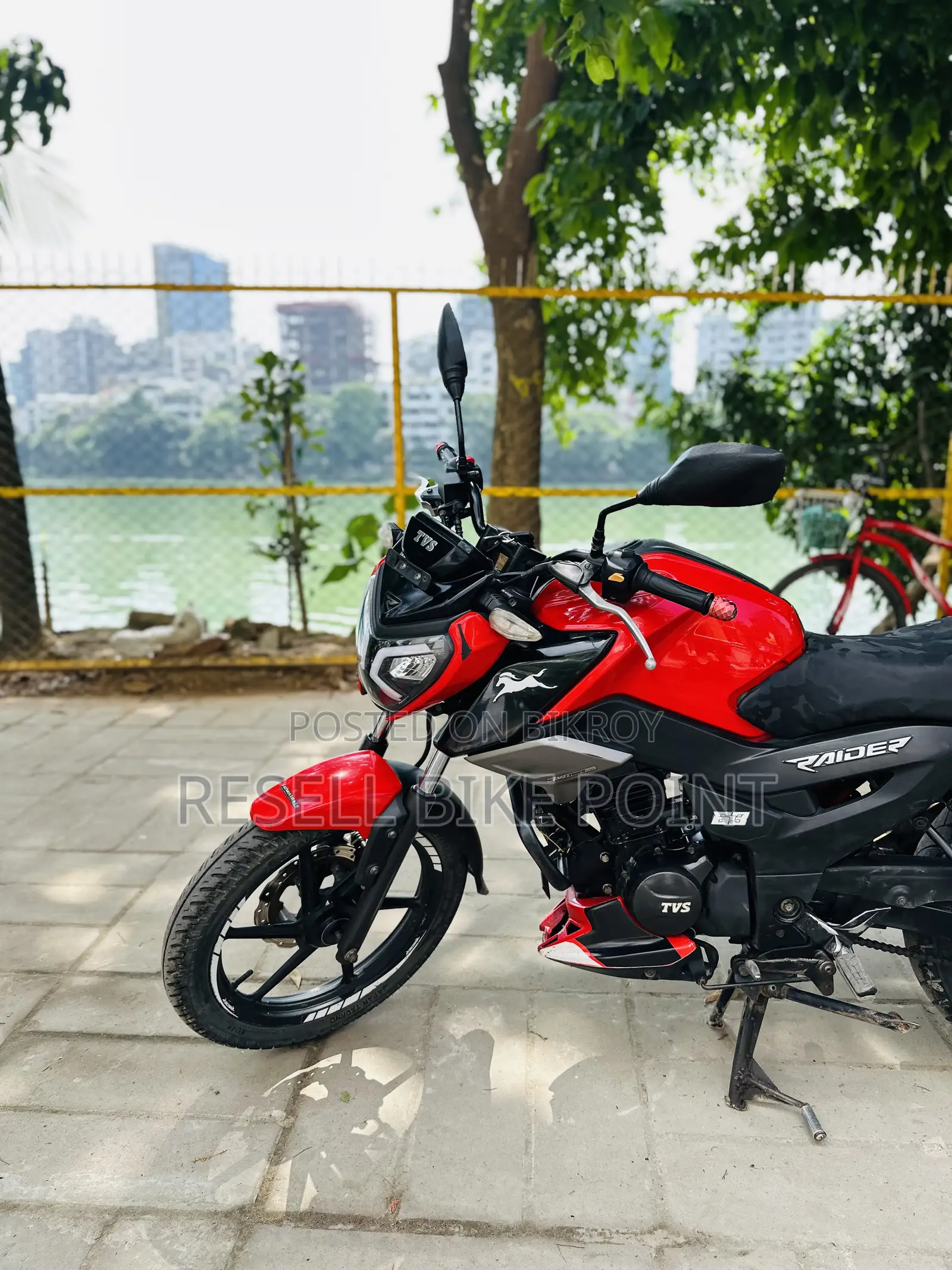 TVS Raider 125 2023 Red