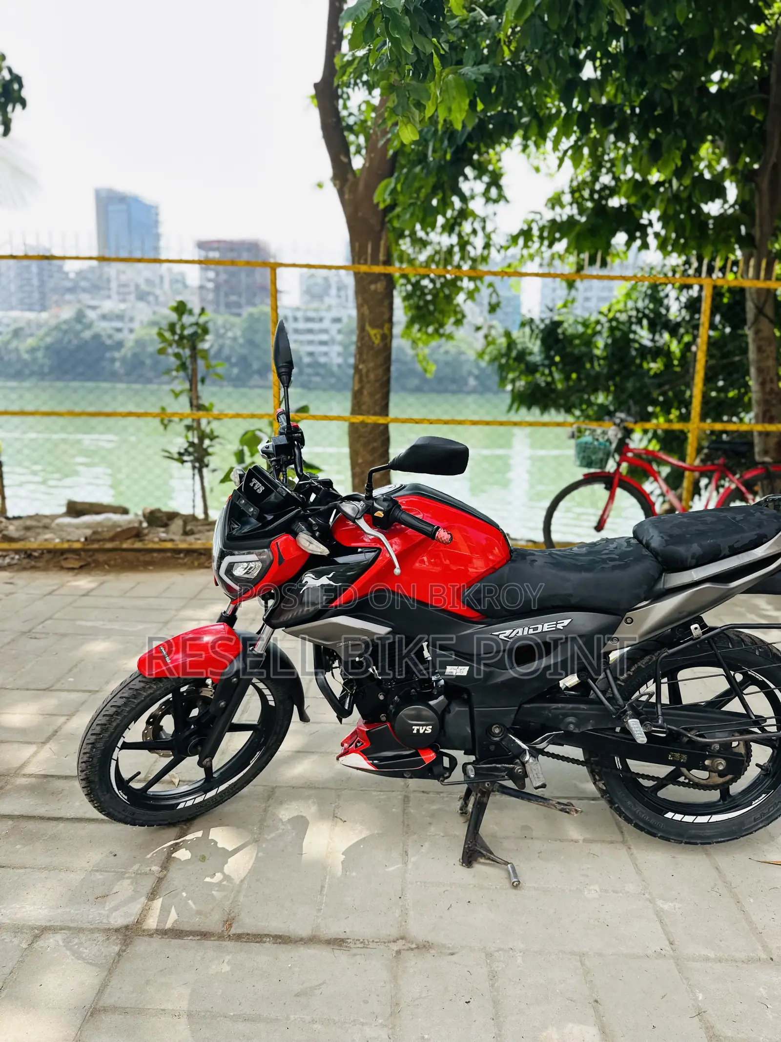 TVS Raider 125 2023 Red