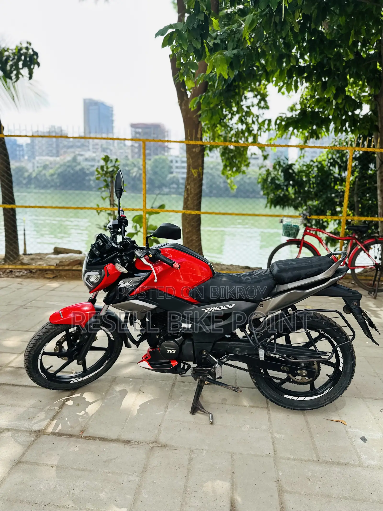 TVS Raider 125 2023 Red