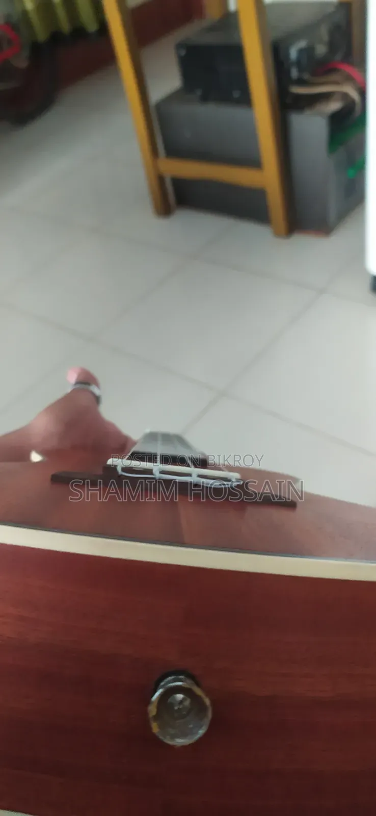 উকেলের ২৪ ইঞ্চি