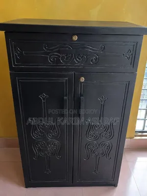 Wardrobe/Almirah