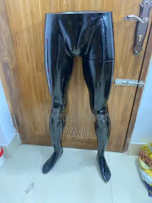 কাপড় ডিসপ্লে এর কিছু ডল বিক্রি হবে ছেলে এন্ড মেয়ে