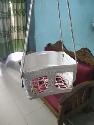 বেবি টয় দোলনা