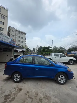 Toyota Platz 2000 Blue