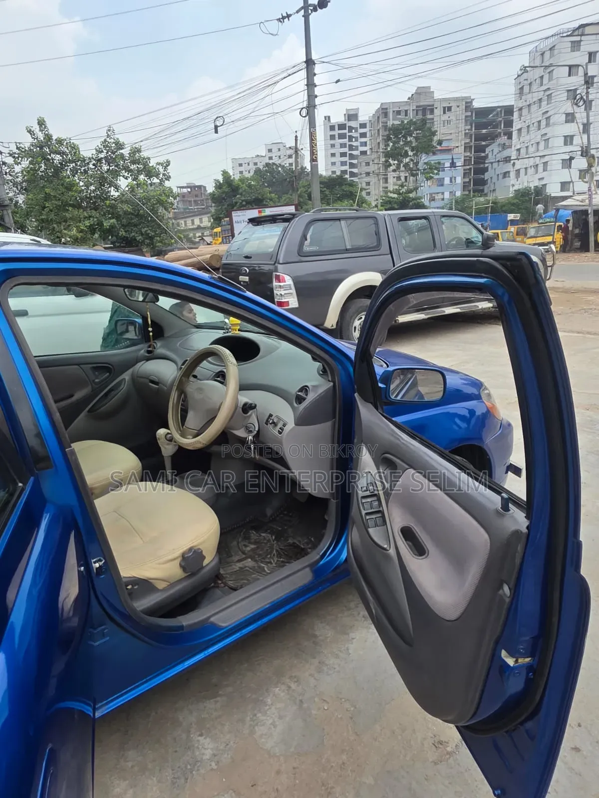 Toyota Platz 2000 Blue