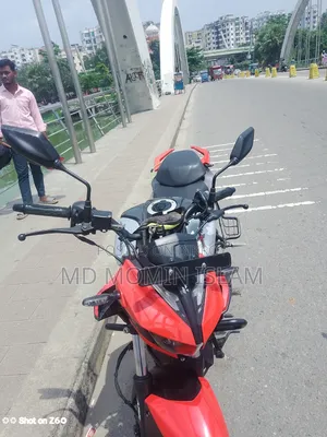 নতুন হিরো এক্সট্রিম ১২৫আর ২০২৫ লাল