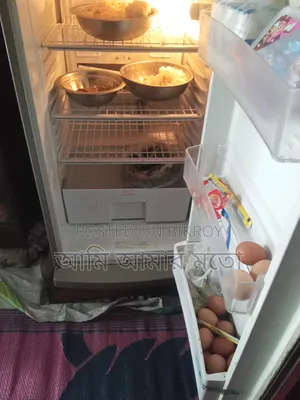 I am using this fridge. I need a bigger fridge so I will sell it