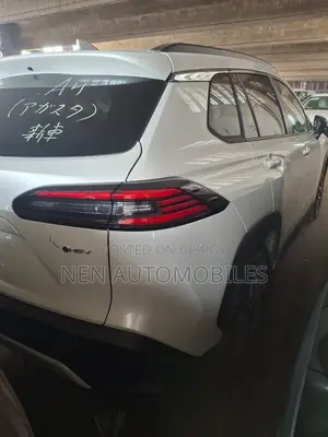 New Toyota Corolla Cross 2025 Pearl