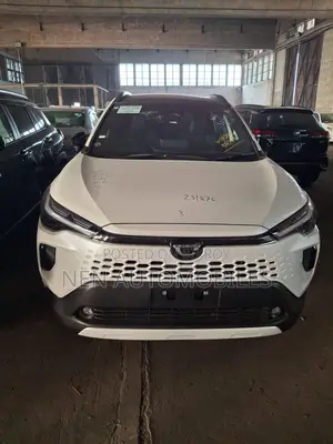 New Toyota Corolla Cross 2025 Pearl
