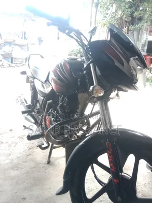 বাজাজ ডিসকভার ১০০ ২০১৬ কালো
