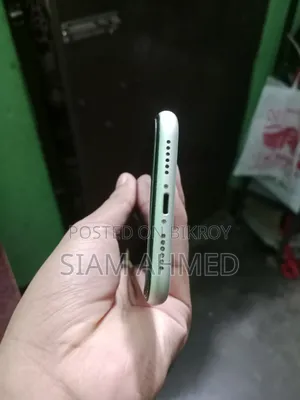 অ্যাপল আইফোন ১১ ১২৮ জিবি হোয়াইট