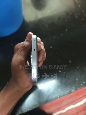 রিয়েলমি ১২ ৫জি ১২৮ জিবি সিলভার