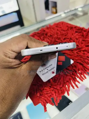 ওয়ানপ্লাস নর্ড ৪ ২৫৬ জিবি সিলভার