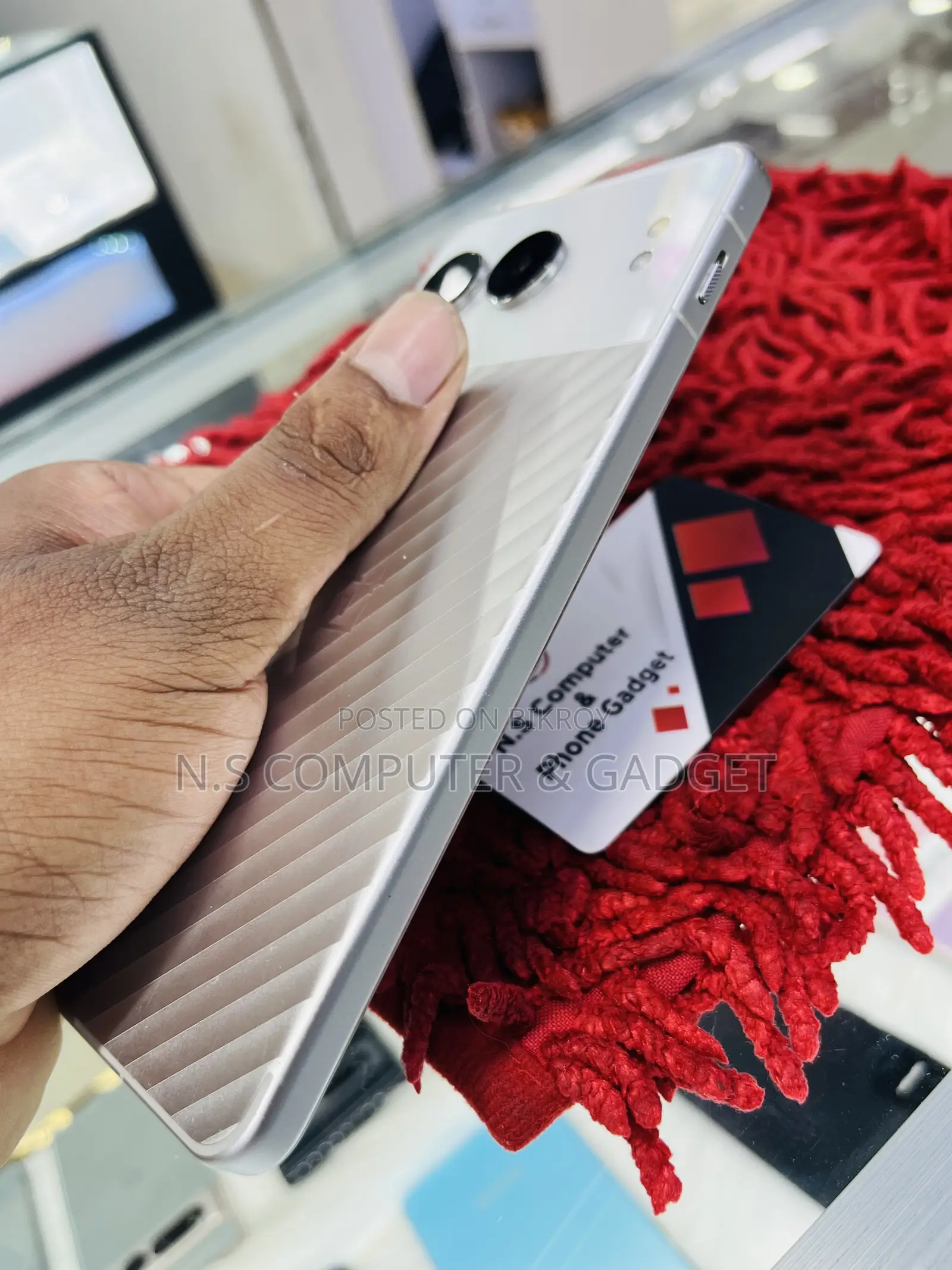 ওয়ানপ্লাস নর্ড ৪ ২৫৬ জিবি সিলভার