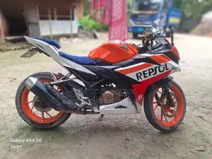 হোন্ডা সিবিআর ২০১৭ অরেঞ্জ