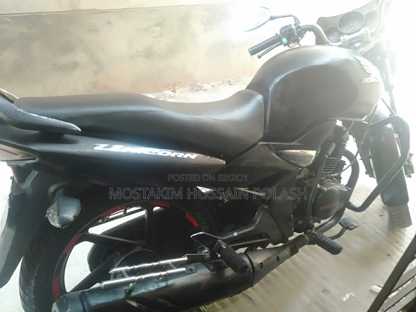 হোন্ডা ইউনিকর্ন ২০০৯ ব্ল্যাক