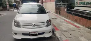 Toyota IST 2005 White