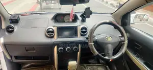 Toyota IST 2005 White