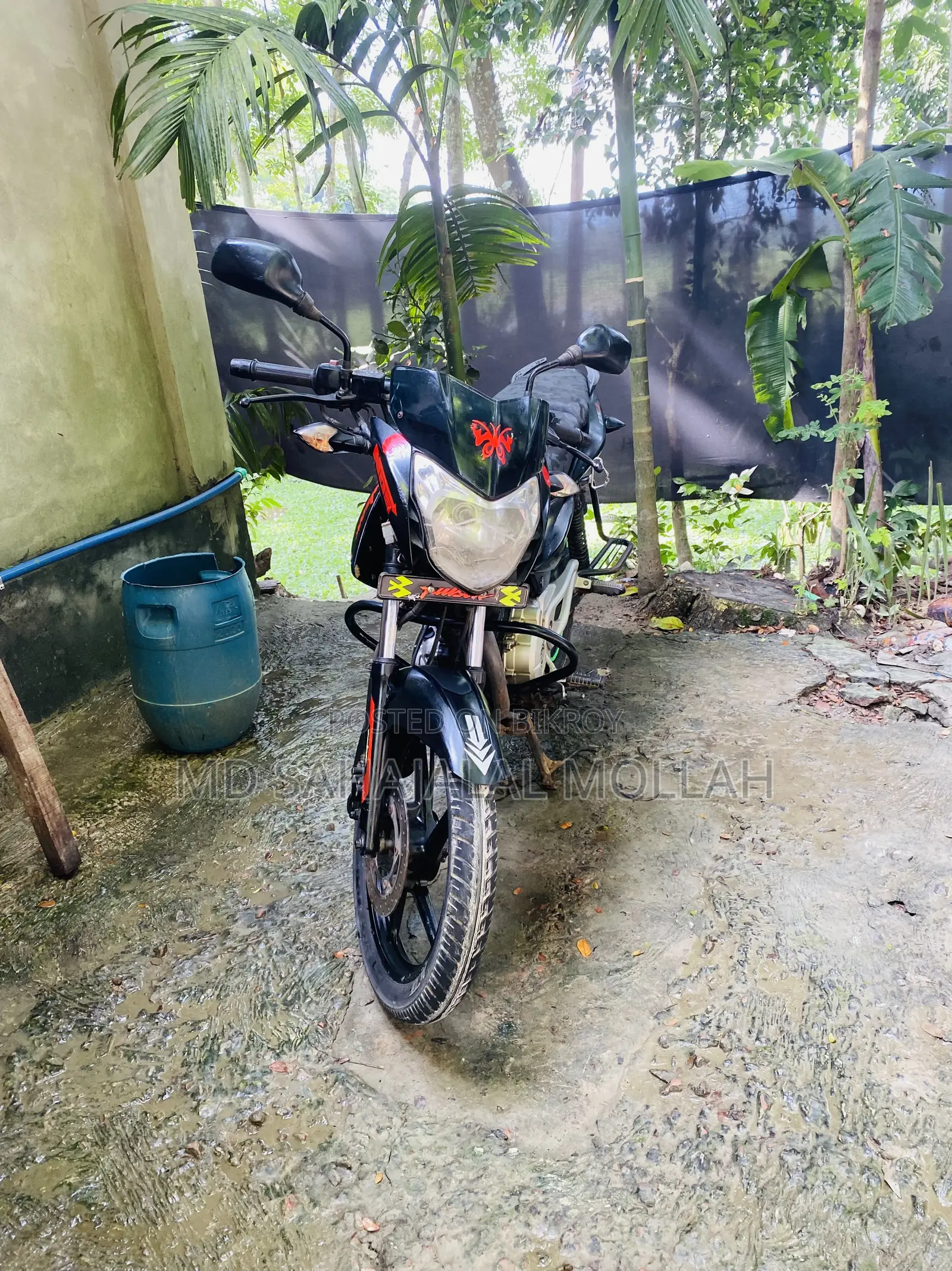 বাজাজ পালসার ১৩৫ এলএস ২০১৩ কালো