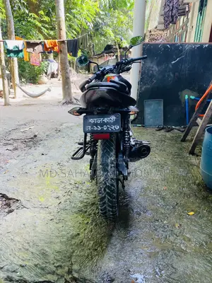বাজাজ পালসার ১৩৫ এলএস ২০১৩ কালো