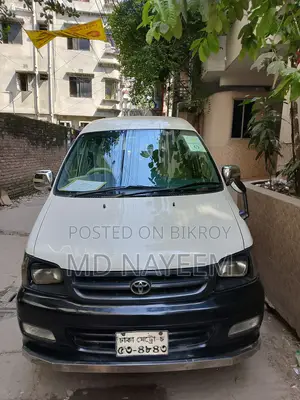 টয়োটা নোয়া ২০২৫ হোয়াইট