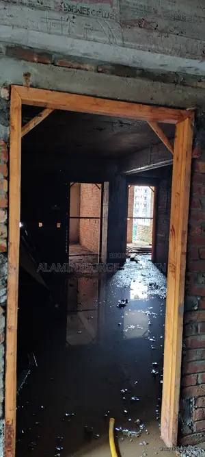 নতুন নির্মাণাধীন ফ্ল্যাট