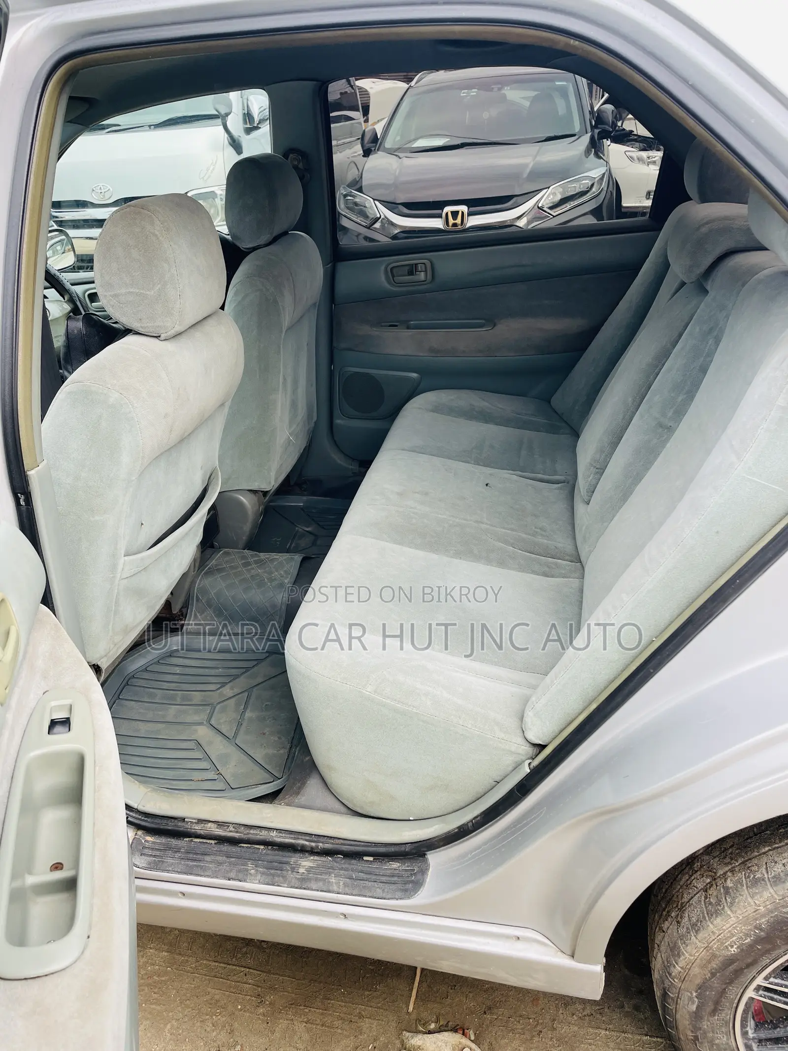 Toyota Vista 1999 Silver