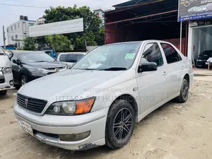 Toyota Vista 1999 Silver