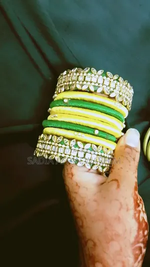 হোমমেড জুয়েলারি