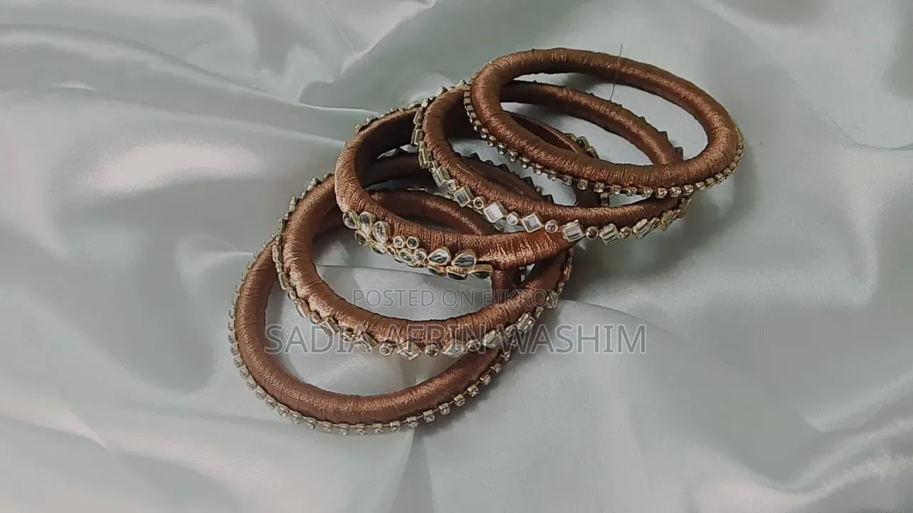 হোমমেড জুয়েলারি