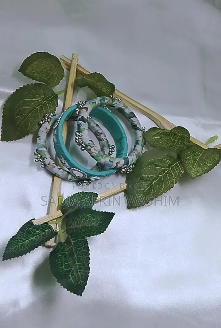 হোমমেড জুয়েলারি