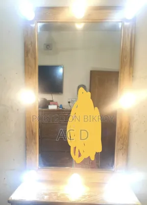 ড্রেসিং টেবিল