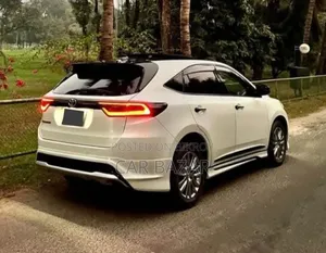 Toyota Harrier 2.0 Four Wheel Drive 2018 Pearl