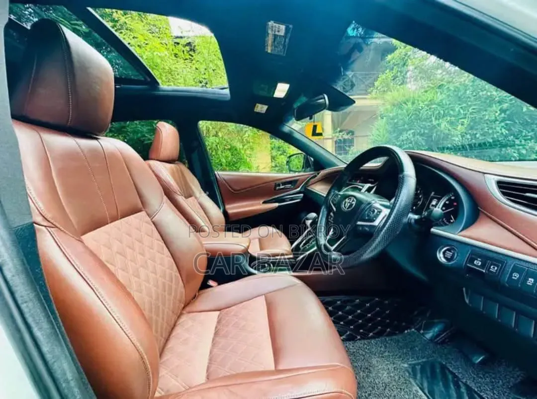 Toyota Harrier 2.0 Four Wheel Drive 2018 Pearl