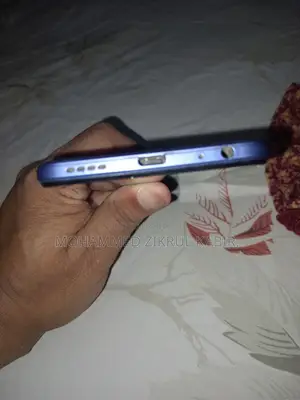 Vivo Y21 64 GB Blue