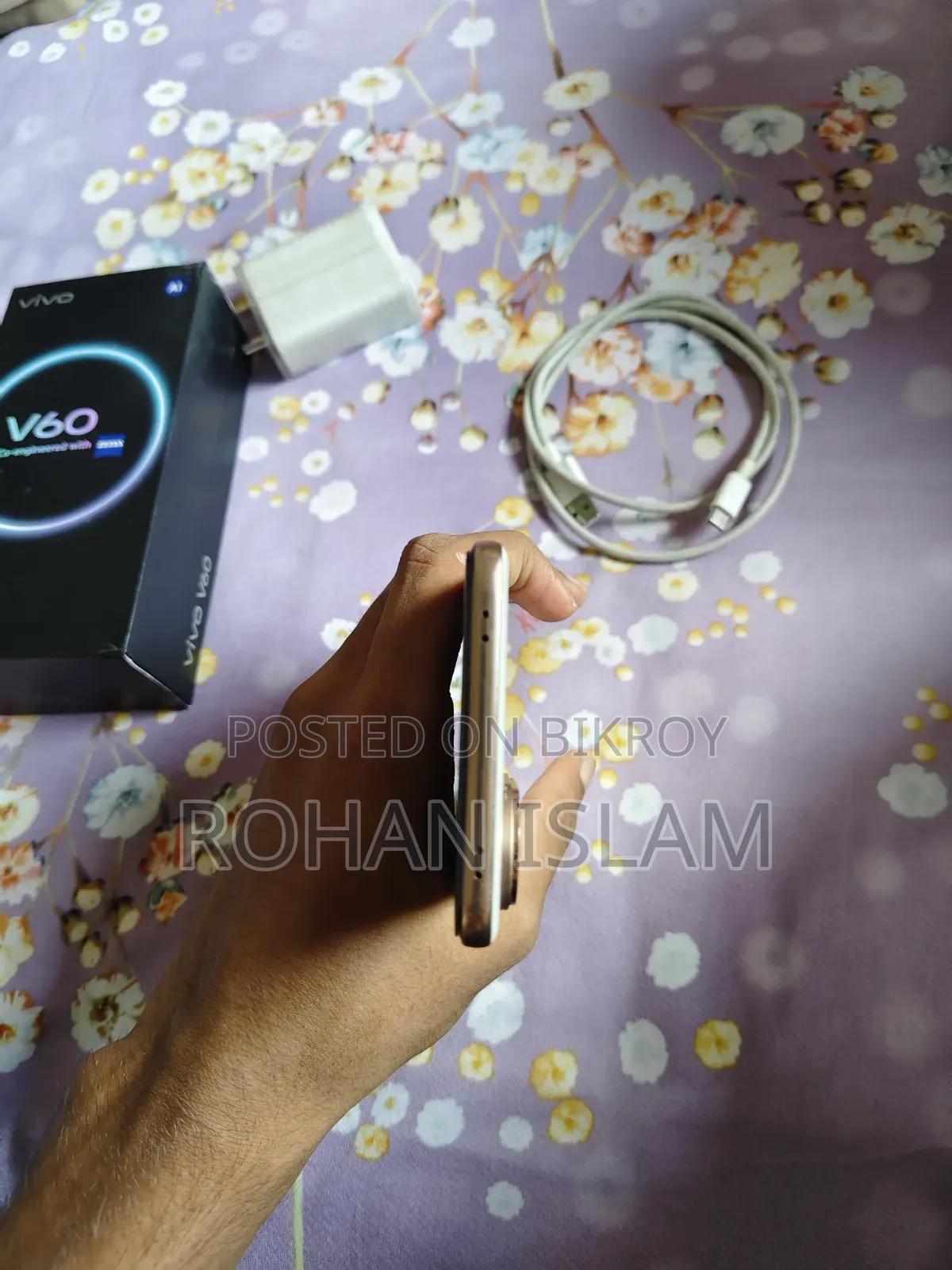 Vivo V60 256 GB Gold