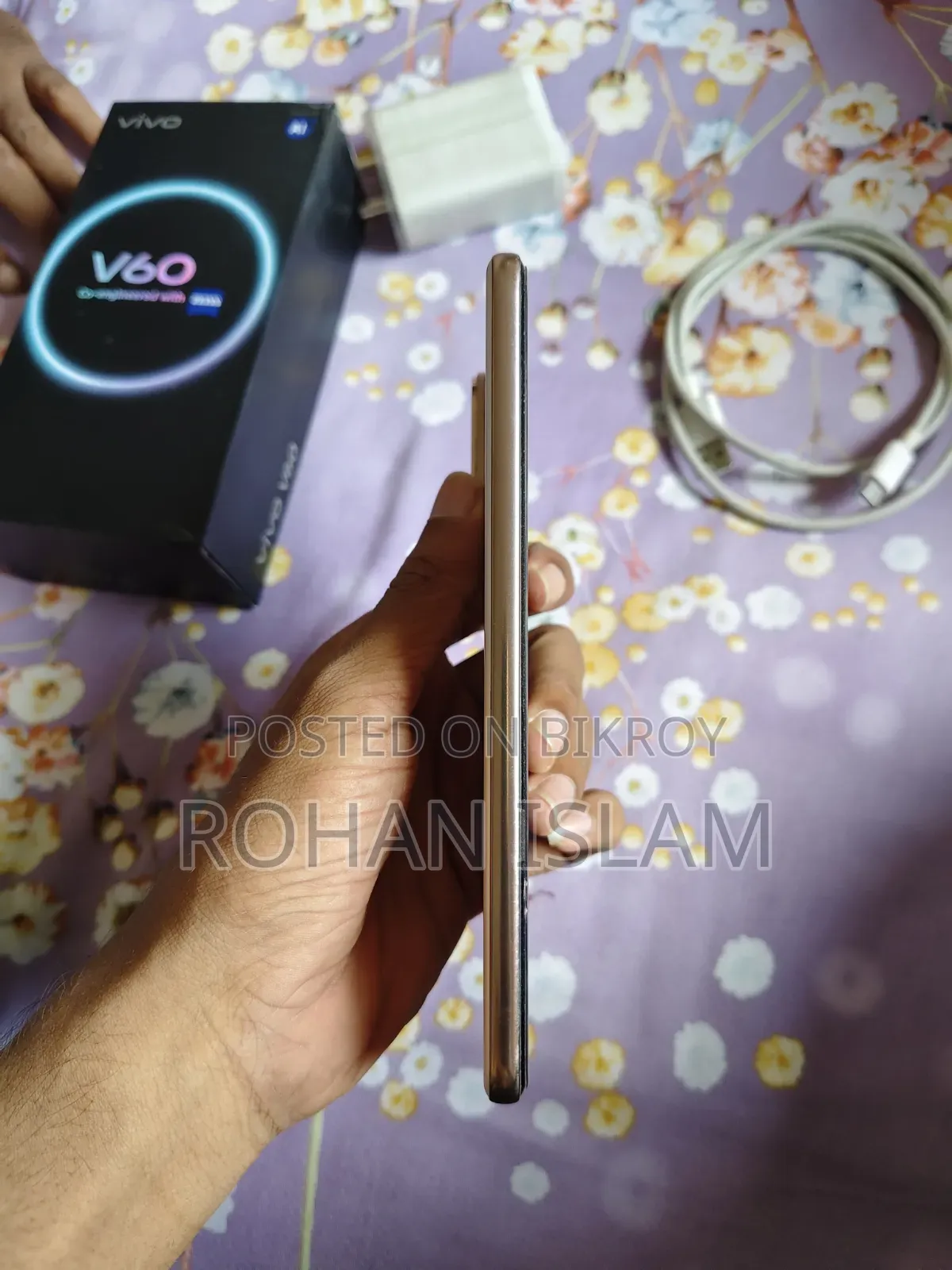 Vivo V60 256 GB Gold