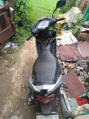 রানার কাইট + ১১০ ২০১৭ ব্লু