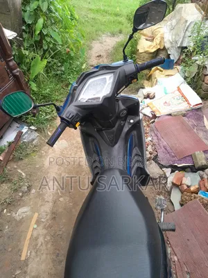 রানার কাইট + ১১০ ২০১৭ ব্লু