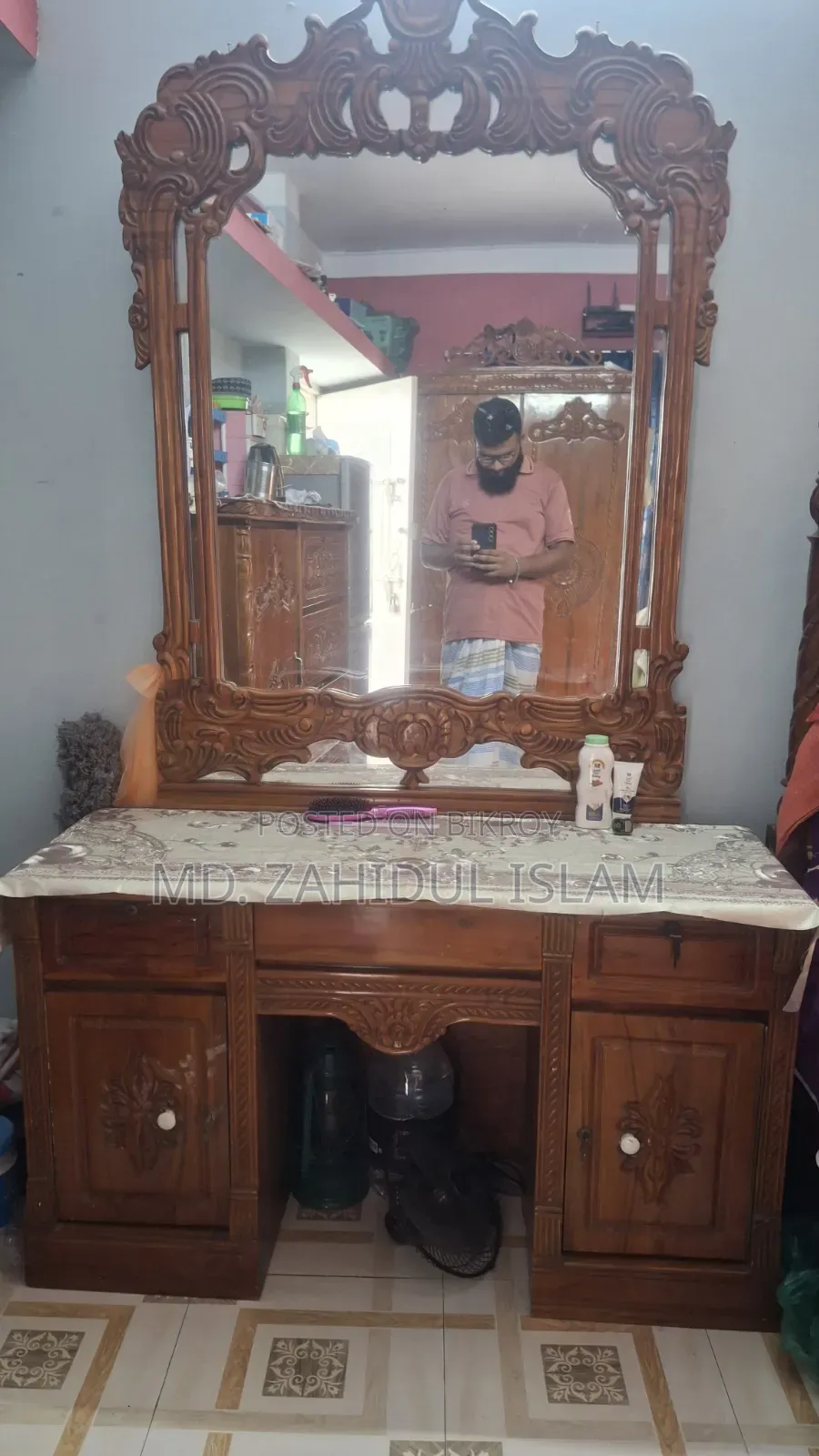ডেসিন টেবিল