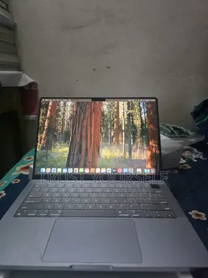 Laptop Apple MacBook Pro 2024 M3 8GB Apple M3 Pro SSD 512GB