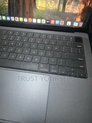 Laptop Apple MacBook Pro 2024 M3 8GB Apple M3 Pro SSD 512GB