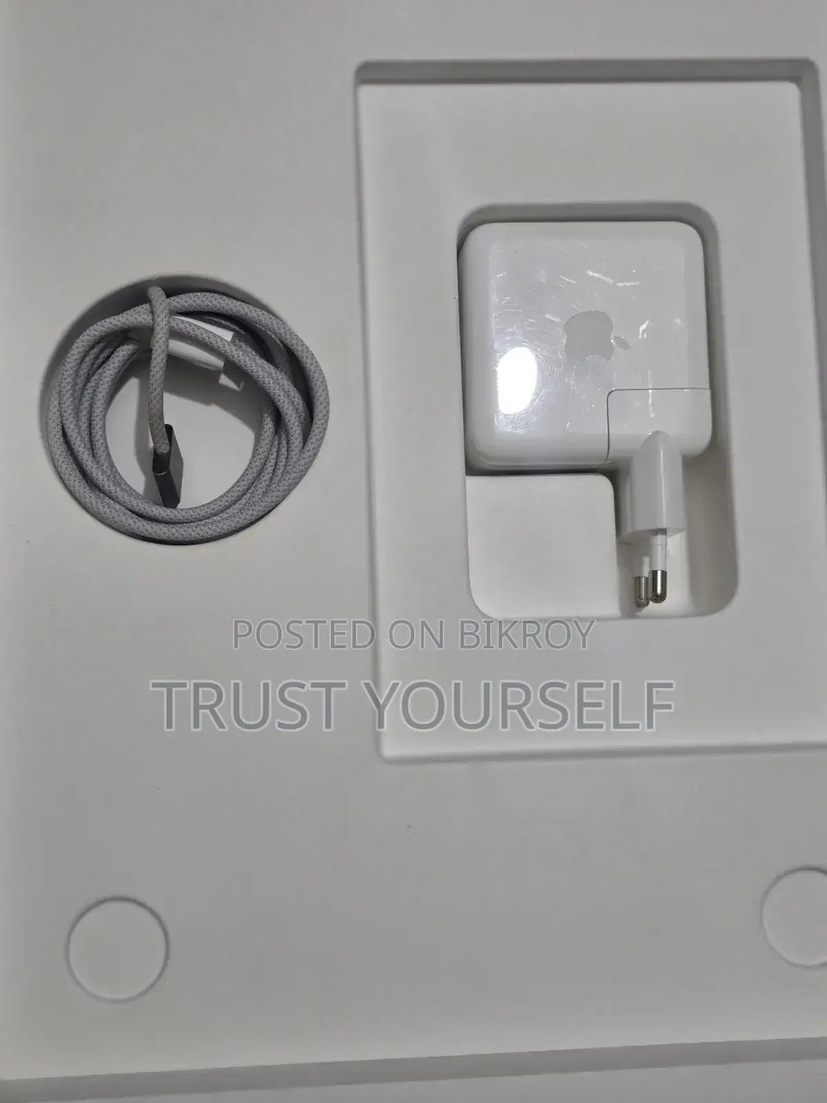 Laptop Apple MacBook Pro 2024 M3 8GB Apple M3 Pro SSD 512GB