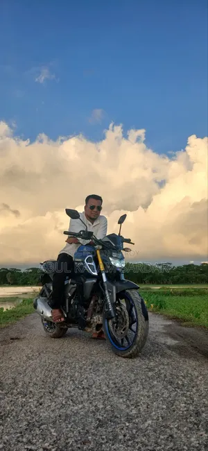 নতুন Yamaha FZ ২০১৯ ব্লু