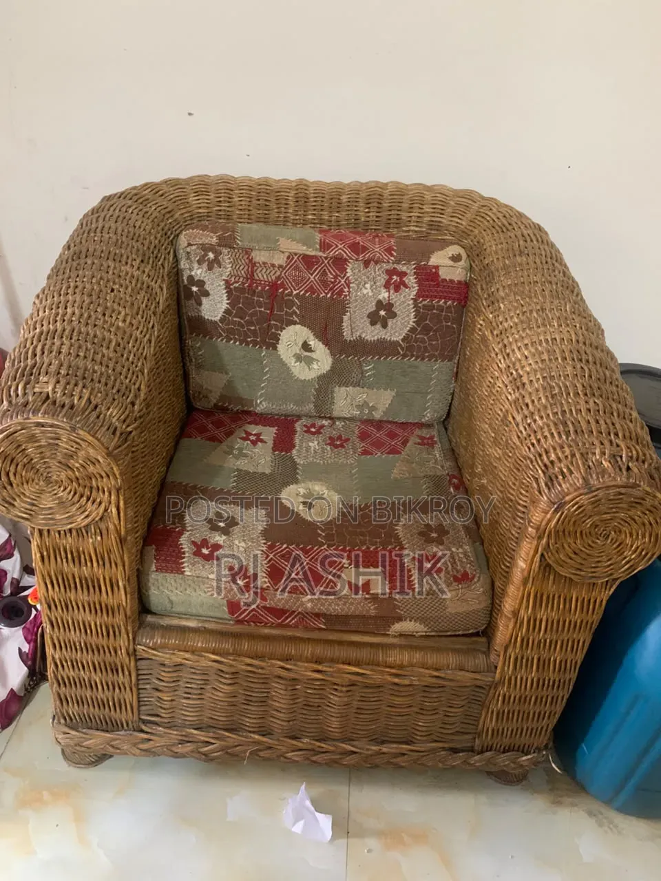 Urgent Sale — Good Condition Old Sofa at an Affordable Price!